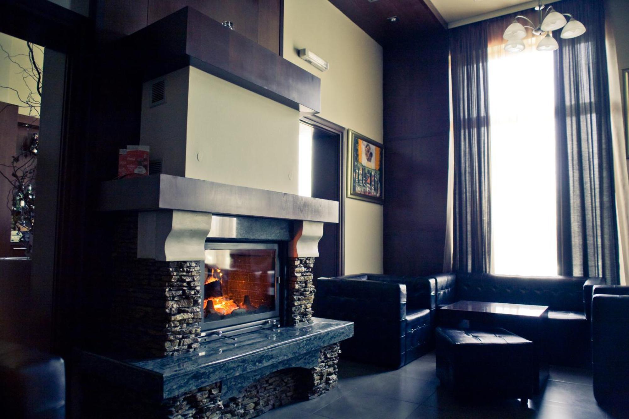 Romantique Veles Hotel Kültér fotó