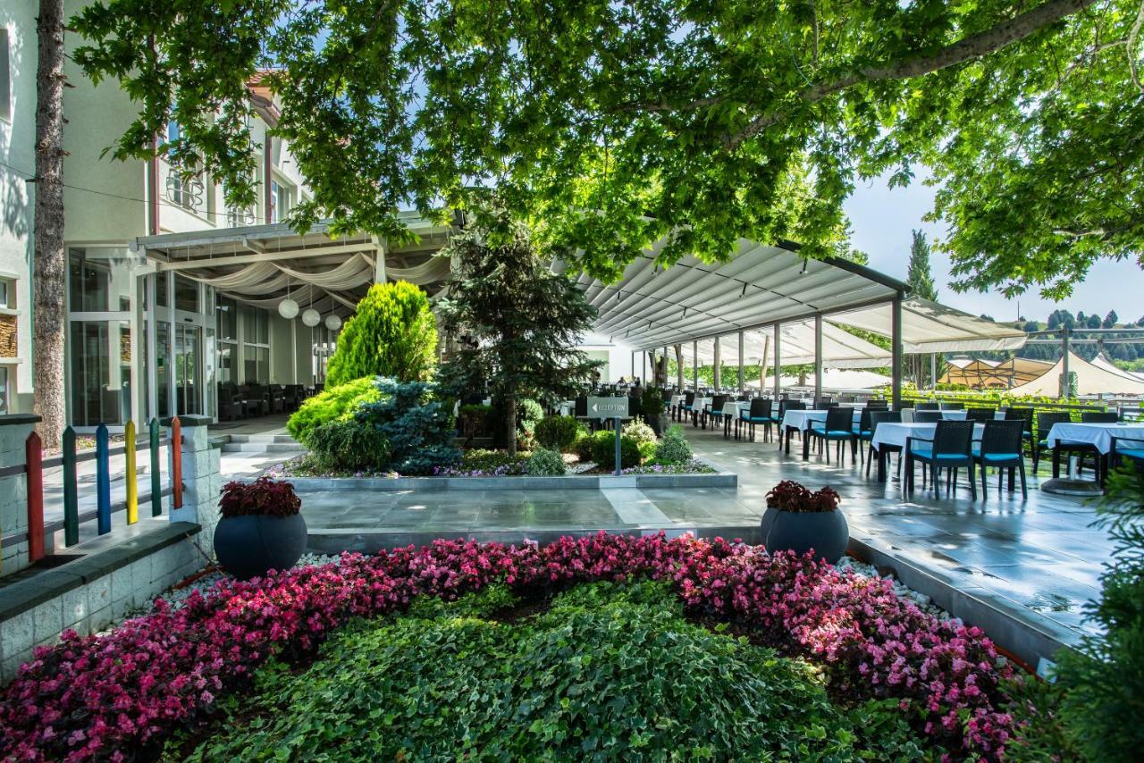 Romantique Veles Hotel Kültér fotó