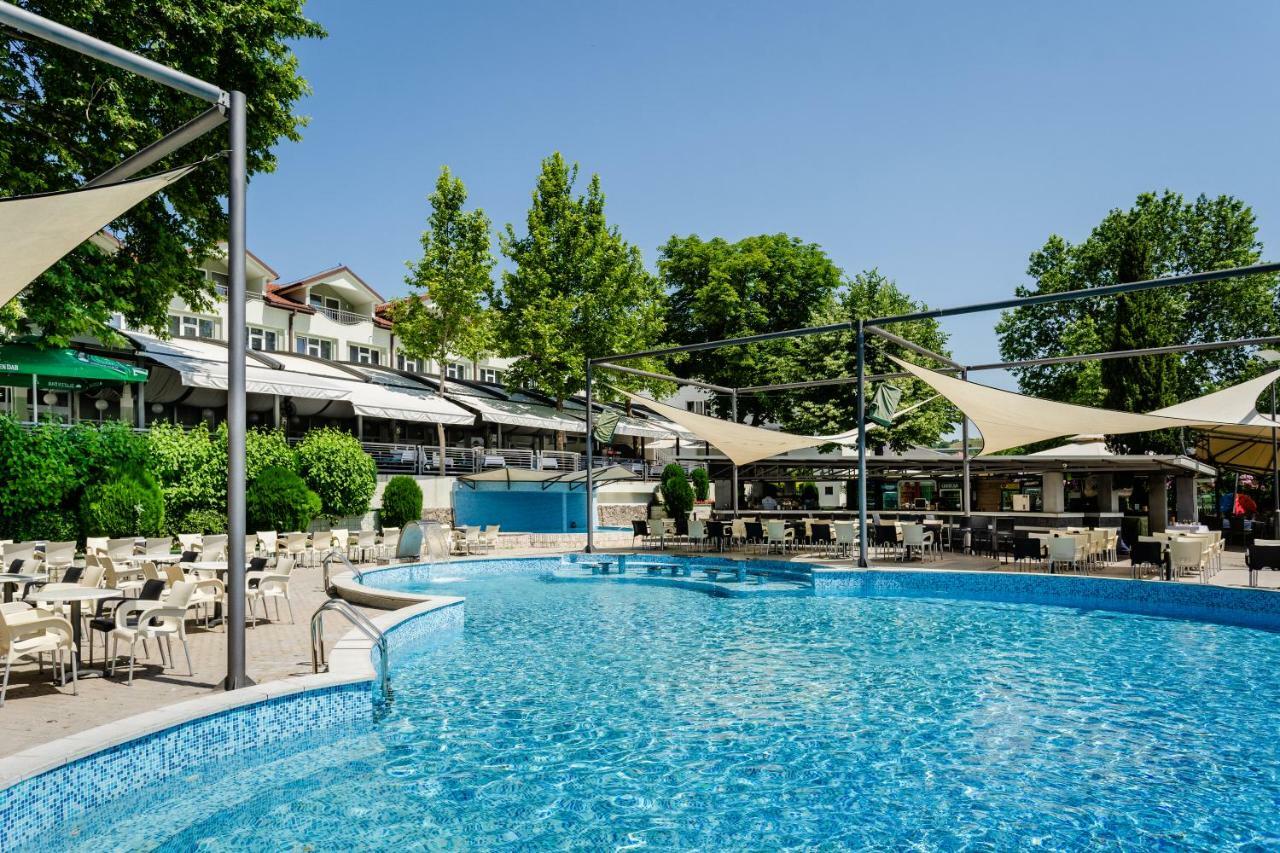 Romantique Veles Hotel Kültér fotó